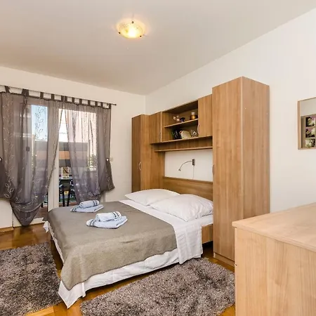 아파트 Adele 스리마