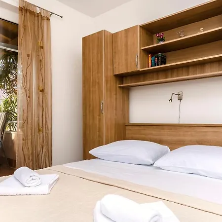Adele Apartment